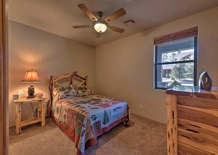 Spacious & Lovely Getaway W/ Deck In Show Low! Show Low