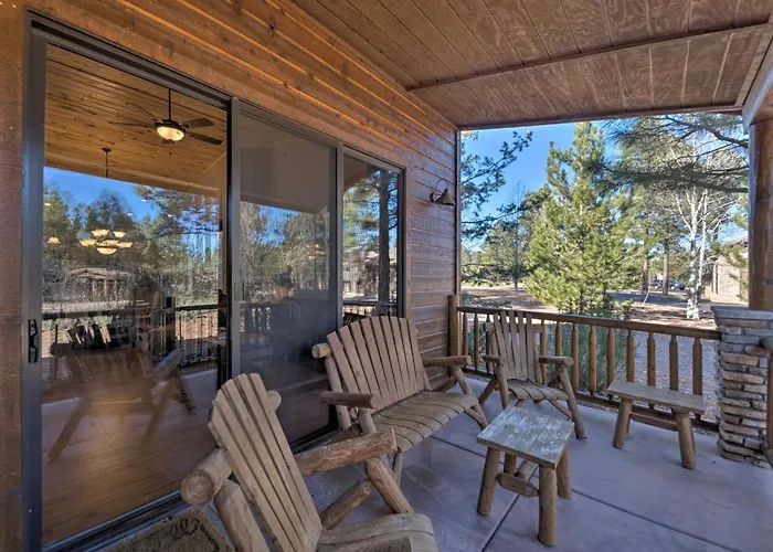 Spacious & Lovely Getaway W/ Deck In Show Low!