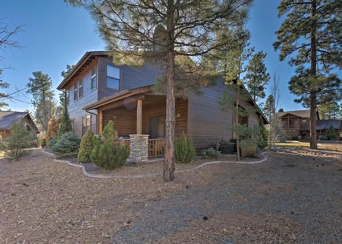 Spacious & Lovely Getaway W/ Deck In Show Low! *